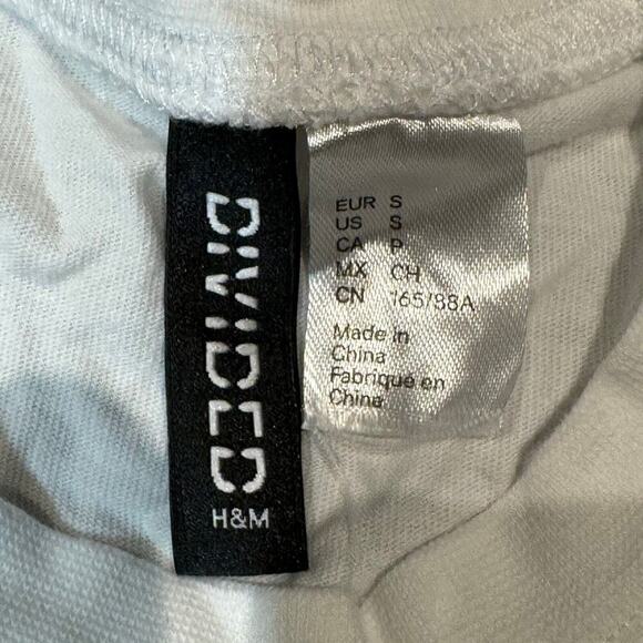 H&M White Purple Pisces Fish T-Shirt Women Size Small - Picture 3 of 3